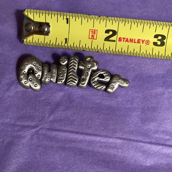 Chelsea pewter quilter brooch - Picture 4 of 4